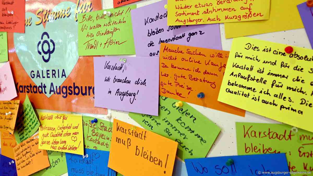 Karstadt-Kunden in Augsburg drücken ihre Solidarität auf bunten Zetteln aus