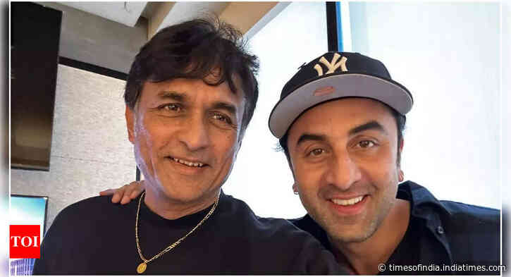 Ranbir's selfie with Ramayana co-star goes VIRAL