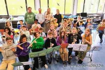 Kinderen leren op school in 16 weken instrument bespelen: “Blazersklas bestaat in andere Europese landen al vele jaren”