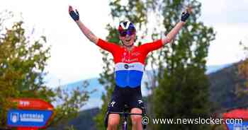 Vollering van hatelijke nul af met zege in Vuelta: ‘Nu eindelijk een mooie finishfoto in rood-wit-blauw’