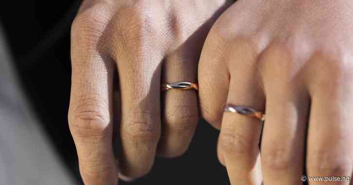 Why some people choose not to wear wedding rings on their left finger