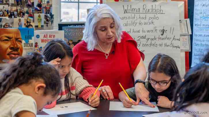 White House puts teachers in the spotlight as Latinos look away