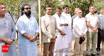 Amid Kshatriya ire, 45 Gujarat ‘royals’ back PM Modi