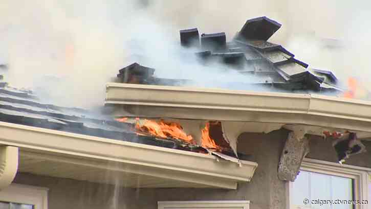 Fire crews battle blaze in southwest Calgary duplex