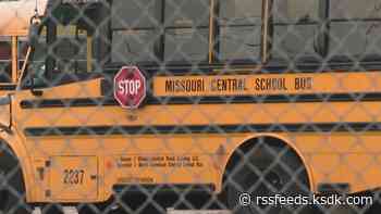 St. Louis Public Schools offering incentive for parents who drive their students amid ongoing bus driver shortages