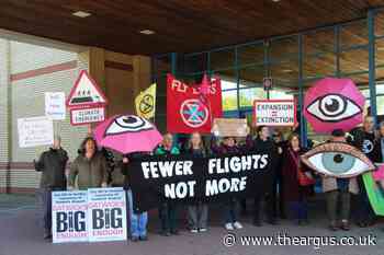 XR protest against Gatwick Airport expansion plans