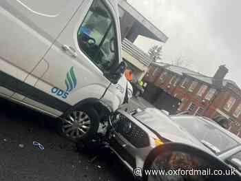 Cowley Road: Major Oxford road closes after crash