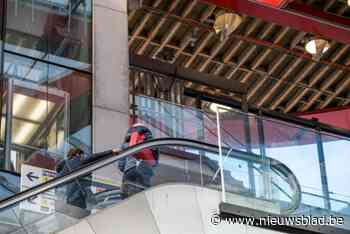 Stad Antwerpen herstelt beschadigde lichtkoepel premetrostation Opera