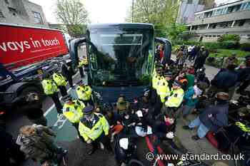 Police quiz 45 people after Peckham protesters thwart asylum seekers' coach transfer to Bibby Stockholm