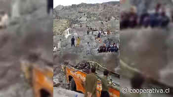 Al menos 20 muertos tras caer un bus por un barranco en Pakistán