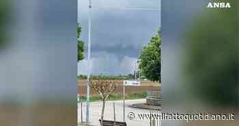 Pioggia e vento in Veneto, un tornado attraversa le zone di Padova e Vicenza: le immagini