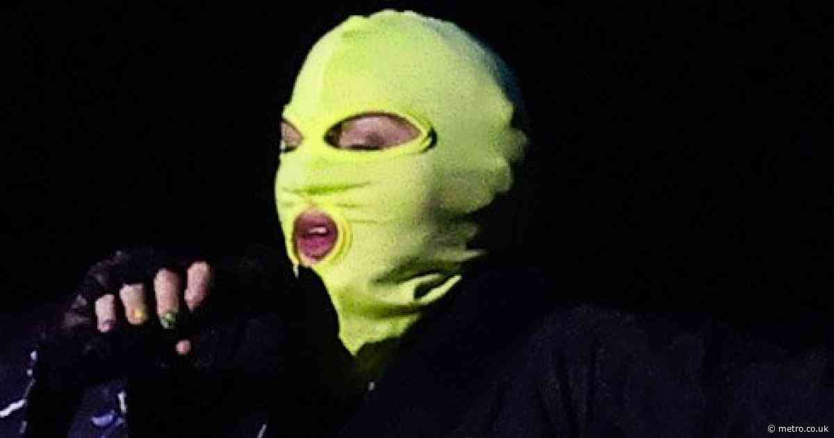 Glamorous pop icon looks exactly like Jim Carrey in The Mask for some reason