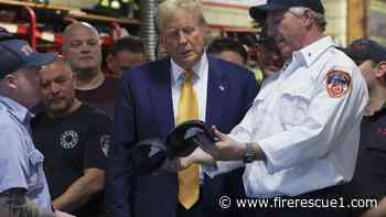 Video: Former President Trump delivers pizzas to FDNY firehouse