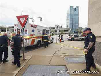 Man stabbed in downtown Toledo
