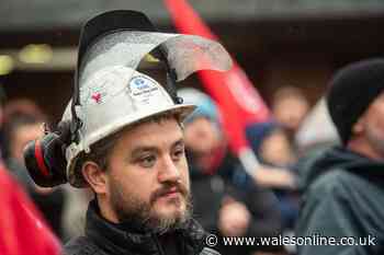 Unions walk out of steel talks in London as strike ballot deadline looms