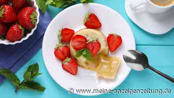 Erdbeeren treffen auf weiße Schokolade: der Blondie-Lava-Cake mit flüssigem Kern