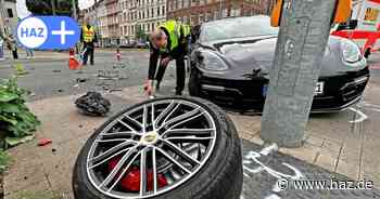 Schwerer Unfall in Hannover: Porsche und Ford kollidieren am Clevertor