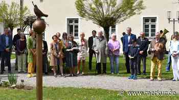 Friedenstaube in Schongau enthüllt — Sichtbares Zeichen für den Frieden