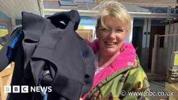Woman aims to recycle wetsuits into pet products