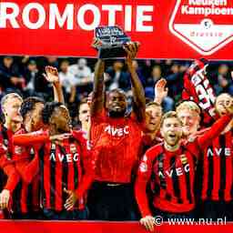 Willem II keert terug in Eredivisie na zinderende voetbalavond met late goals