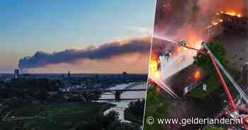 Rookwolken van brand in Oss goed te zien in regio Nijmegen, inwoners kunnen last hebben van roetdeeltjes