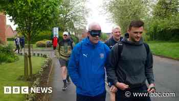 Blind footballers near end of 120-mile Wembley walk