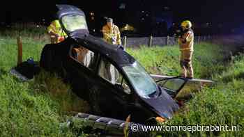 112-nieuws: auto A77 slaat over de kop • zwaargewonde bij crash Eindhoven