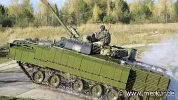 Russlands drastische Verluste: Putins Armee will Panzer angeblich neu schützen