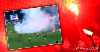 Chaos in Frankrijk: spelers van Troyes gooien vuurwerk terug richting supporters na degradatie