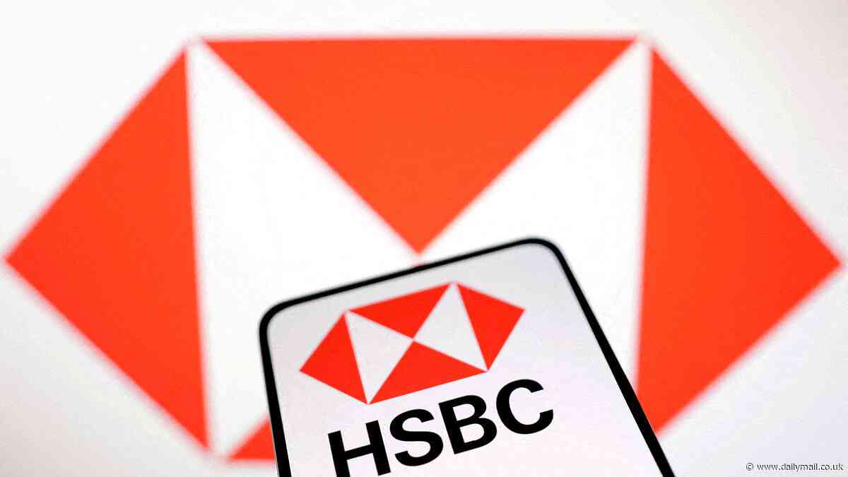 HSBC customers are furious as mobile banking app goes down leaving thousands of them unable to access their accounts