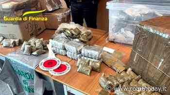 Scoperta centrale dello spaccio di droga: sequestrati 90 chili di hashish. Tre arresti