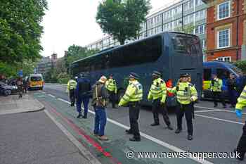 South east London protest stops coach with asylum seekers