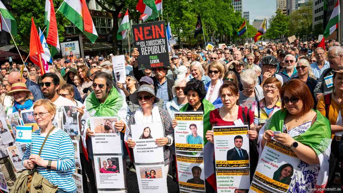 „Von Islamisten die Schnauze voll“: 800 bei Demo in Hamburg