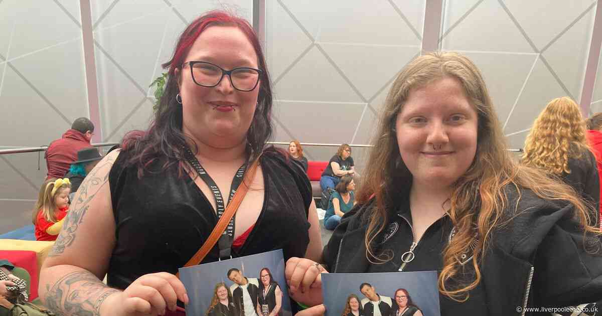 'I'm still not over it': Excited fans meet Orlando Bloom at Liverpool Comic Con 2024
