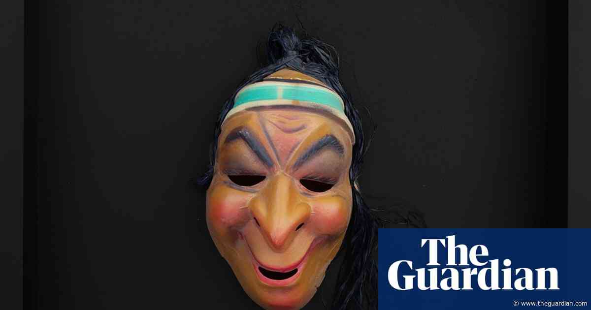 Faux Native American costumes and clothing reconsidered – in pictures