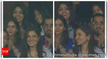 Anushka's 1st public appearance after Akaay's birth