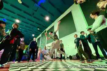 IN BEELD. Battle Droids organiseren breakdancebattle voor jongeren in jeugdcentrum Scratch