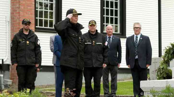 Princess Anne lays wreath at B.C. veteran’s cemetery; receives 21-gun salute