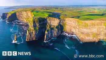 Woman dies after falling from Cliffs of Moher