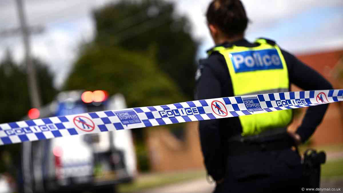 Ormond stabbing: Man dies after late night argument in Melbourne's south-east