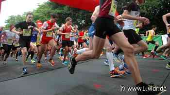 6000 Teilnehmer gehen beim Rhein-Ruhr-Marathon in Duisburg an den Start