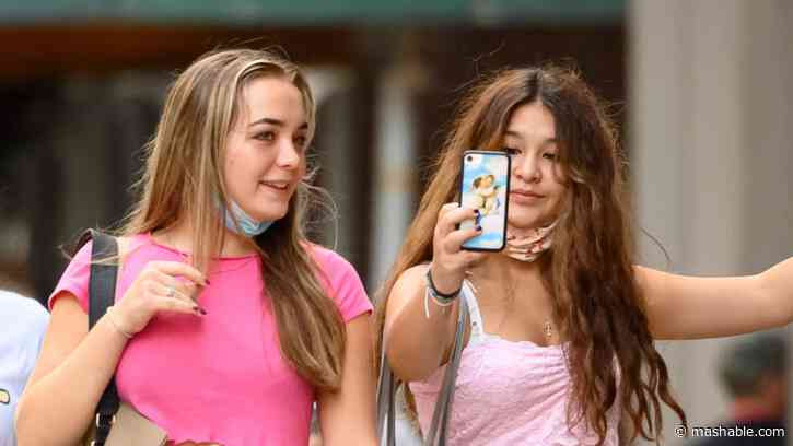 Gen Z mostly doesn't care if influencers are actual humans, new study shows