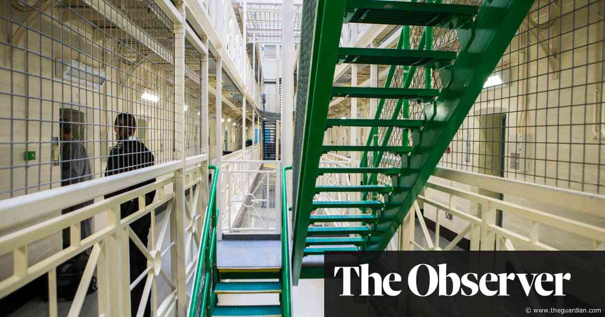 Prisons ‘sleepwalking into crisis’ as inmates forced to share single cells