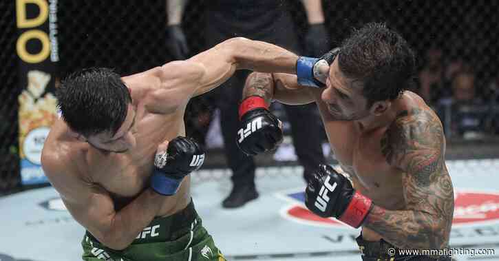 Alexandre Pantoja fends off valiant challenge from Steve Erceg to retain title at UFC 301