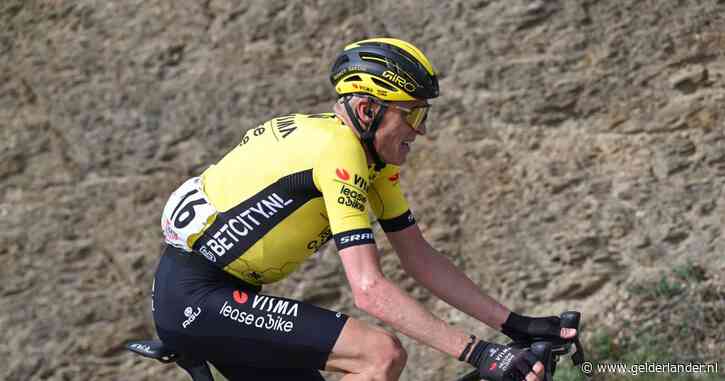 Tweede etappe Giro d’Italia | Robert Gesink stapt niet meer op na val, houdt iemand Tadej Pogacar bergop van zege af?
