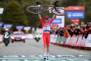 Demi Vollering geeft eindzege in Vuelta Femenina extra glans met ritzege in lastige slotetappe