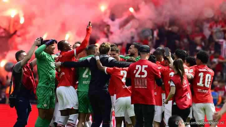 PSV pakt 25ste landstitel: feest op het veld en op de tribunes