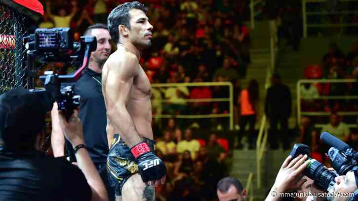 Alexandre Pantoja def. Steve Erceg at UFC 301: Best photos