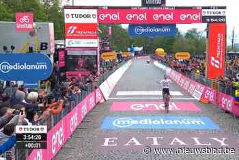 Nu al in het roze! Tadej Pogacar gooit concurrentie overboord op slotklim en pakt meteen halve minuut in tweede etappe van Giro