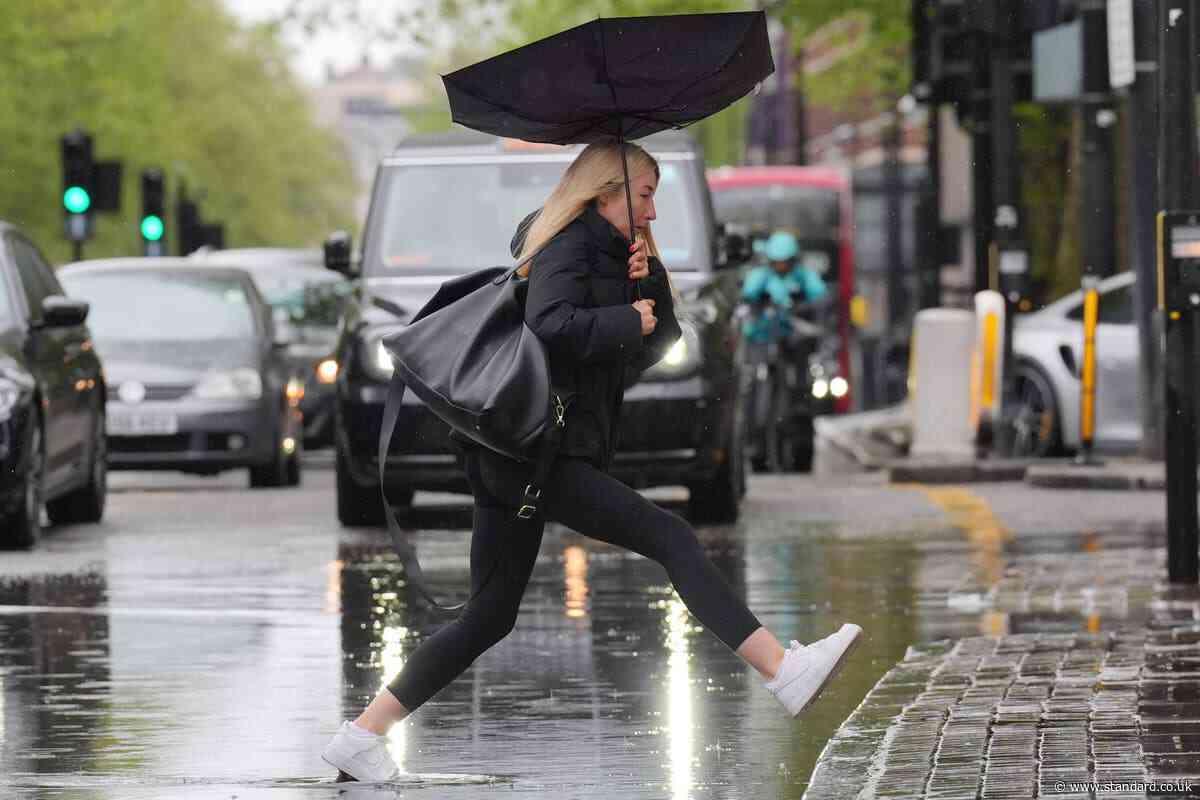 London Weather: Met Office predicts May bank holiday washout with over 12 hours of showers